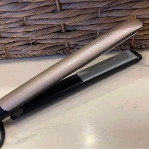 Lumabella Straightner